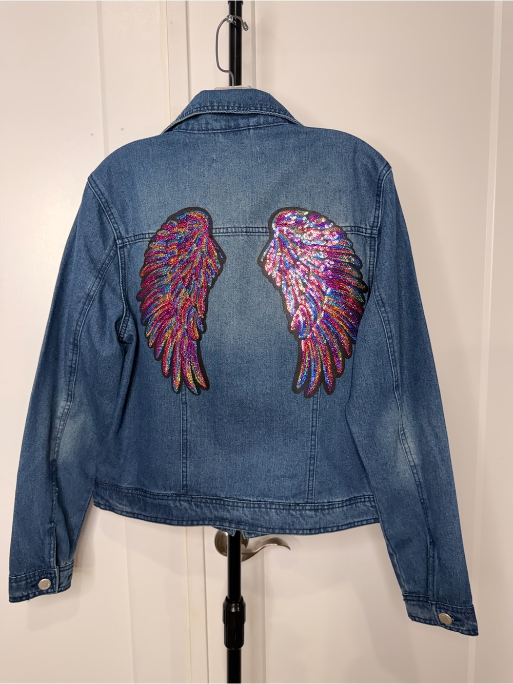 Jean jacket with patches